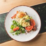 etlap-avokado-blt-toast